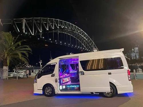 mini bus for hire at sydney harbour bridge